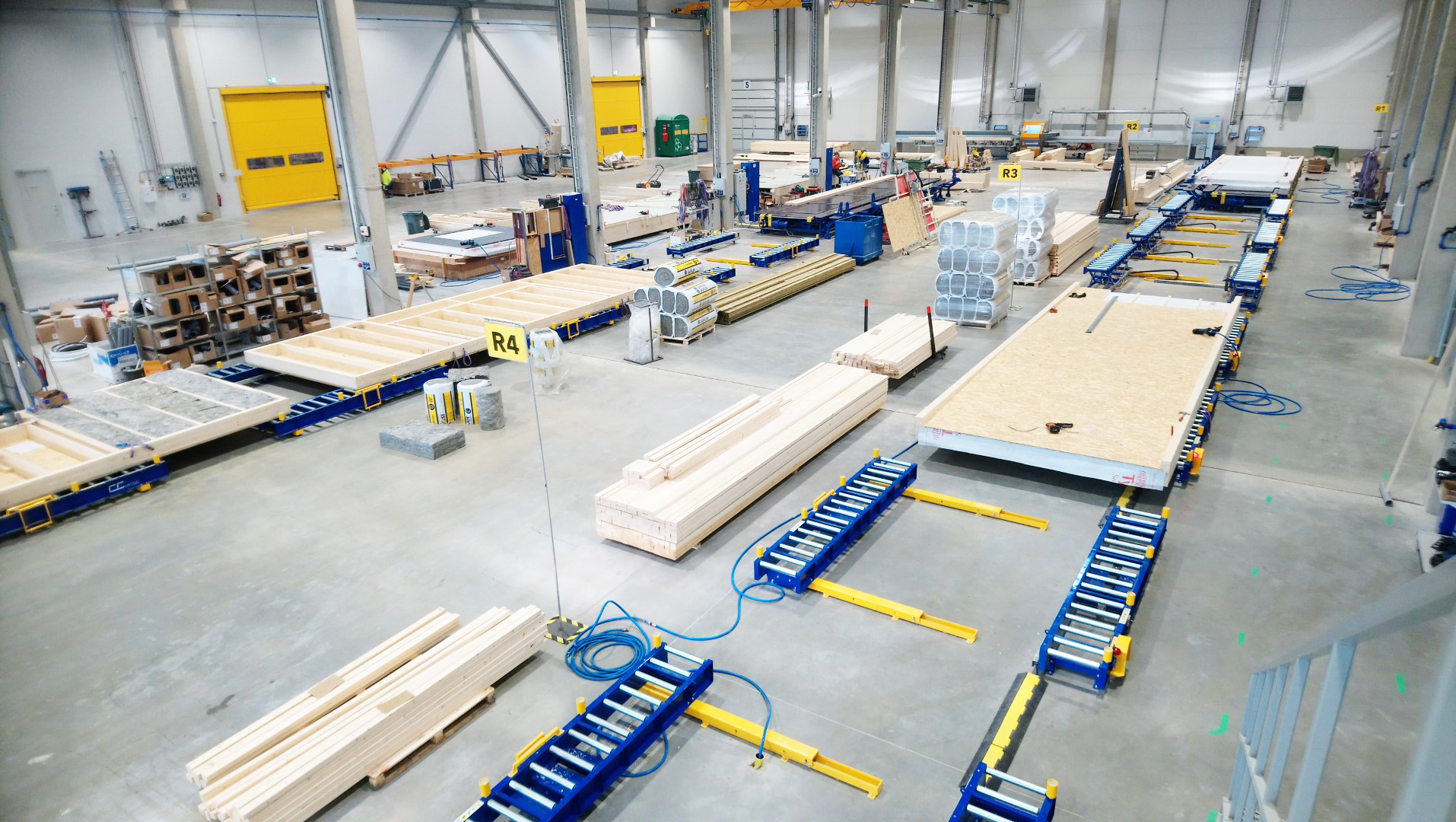 Modular houses assembly line equipment Moodulmajade koosteliin rulltee Линия сборки модульных домов